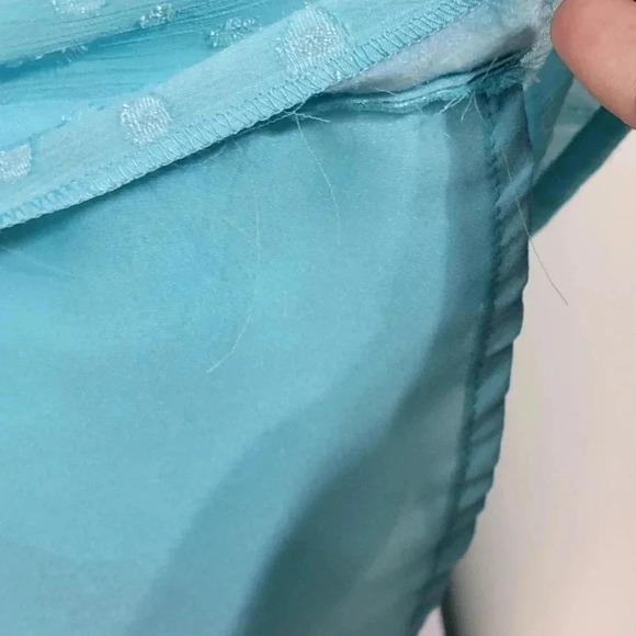 Notations Women's Top XL Teal With Circle Design Vneck Button Up. - Picture 5 of 11